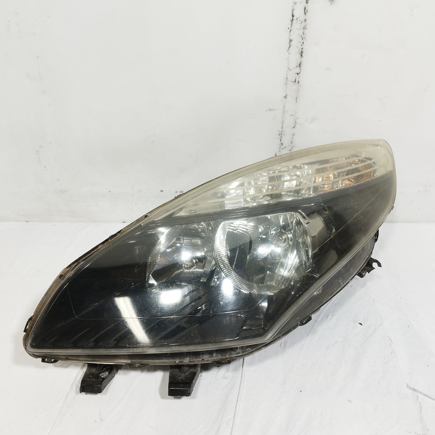 Fanale anteriore sx Renault Scenic 2011 cod: 89902926 ecoAC14696