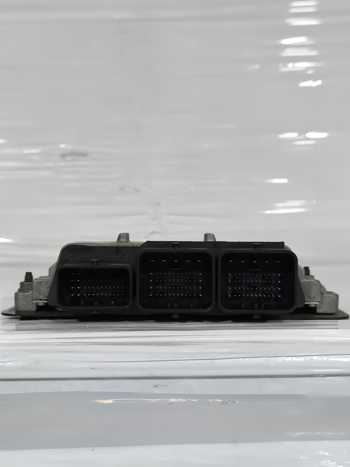 Centralina motore Peugeot 5008 2.0 HDI anno 2013 cod: 9666556980 ecoAG9780