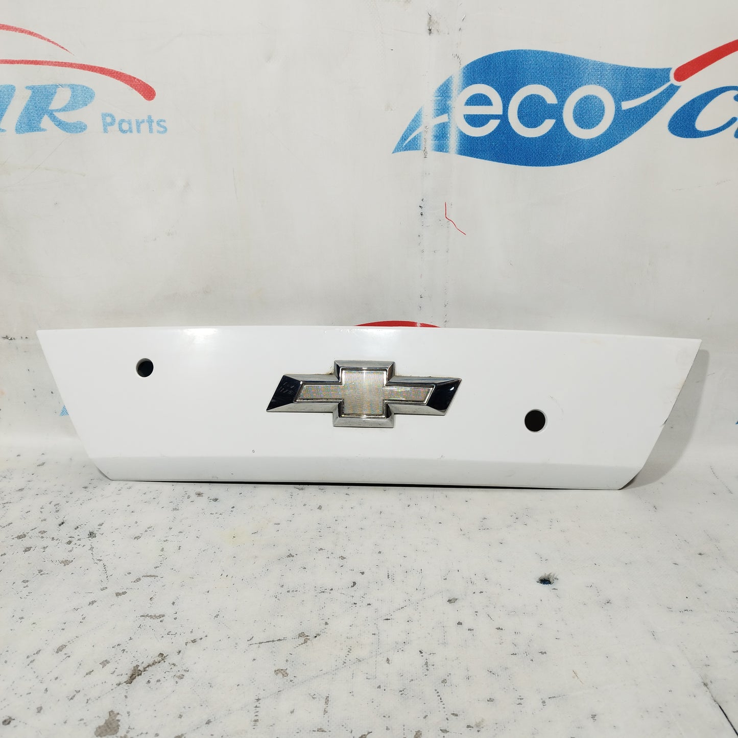 White tailgate handle Chevrolet Spark 2010 Cod: 95956287 ecoAC9675