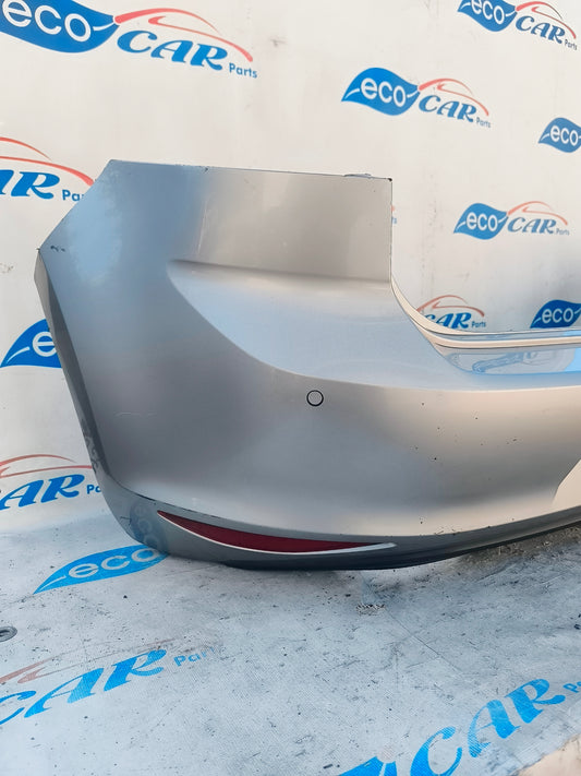 Volkswagen Golf 7 ecoAG6351 silbergraue Heckstoßstange