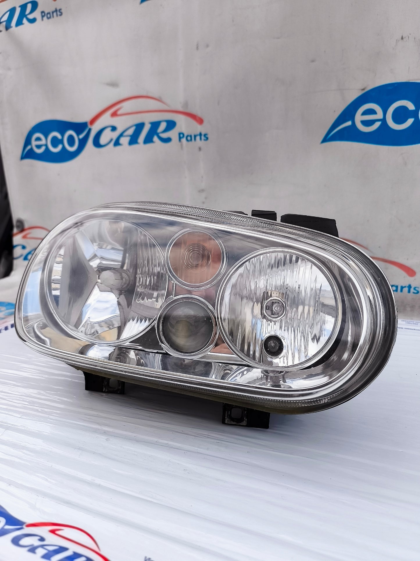 Fanale anteriore dx Volkswagen Golf 4 ecoAG6074