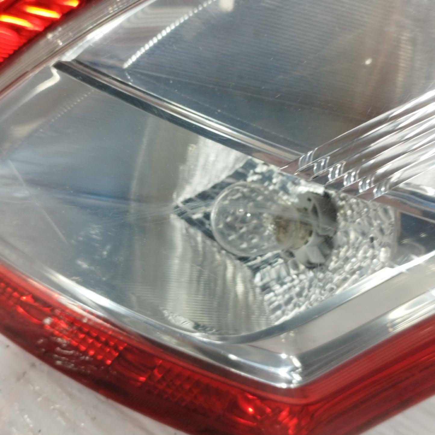 Suzuki Swift 2010 ecoAC10872 rechte Rückleuchte