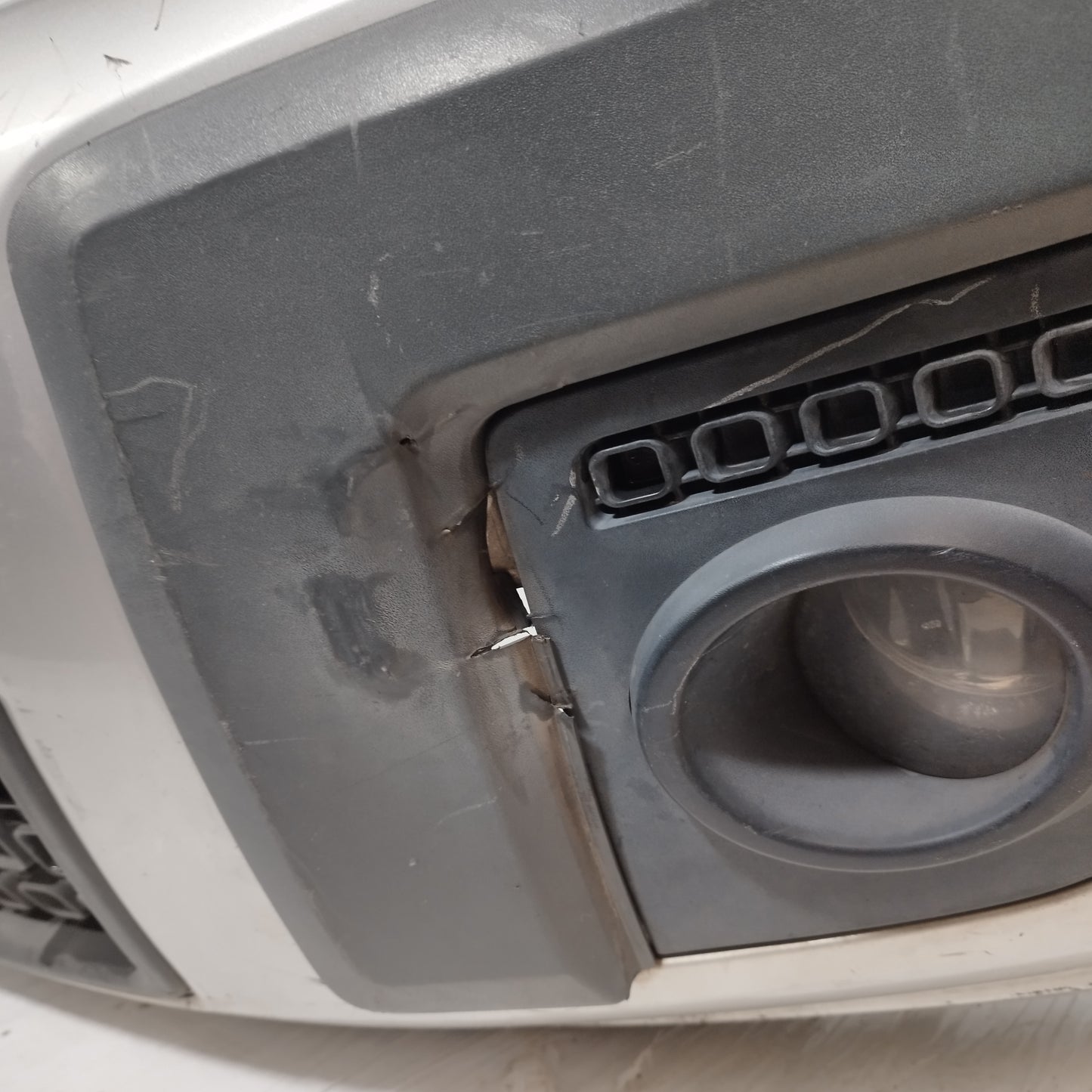 Paraurti anteriore grigio Ford Fusion 2006-2014 ecoAC15351