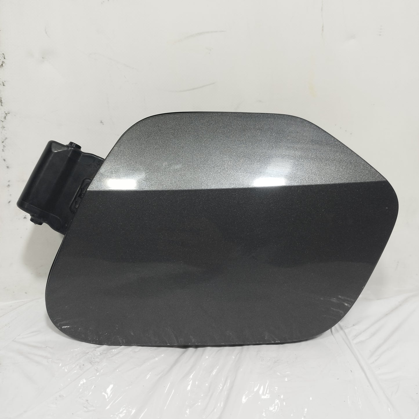 Sportellino carburante grigio scuro Opel Corsa F 2021 cod: 39167574 ecoAC14591