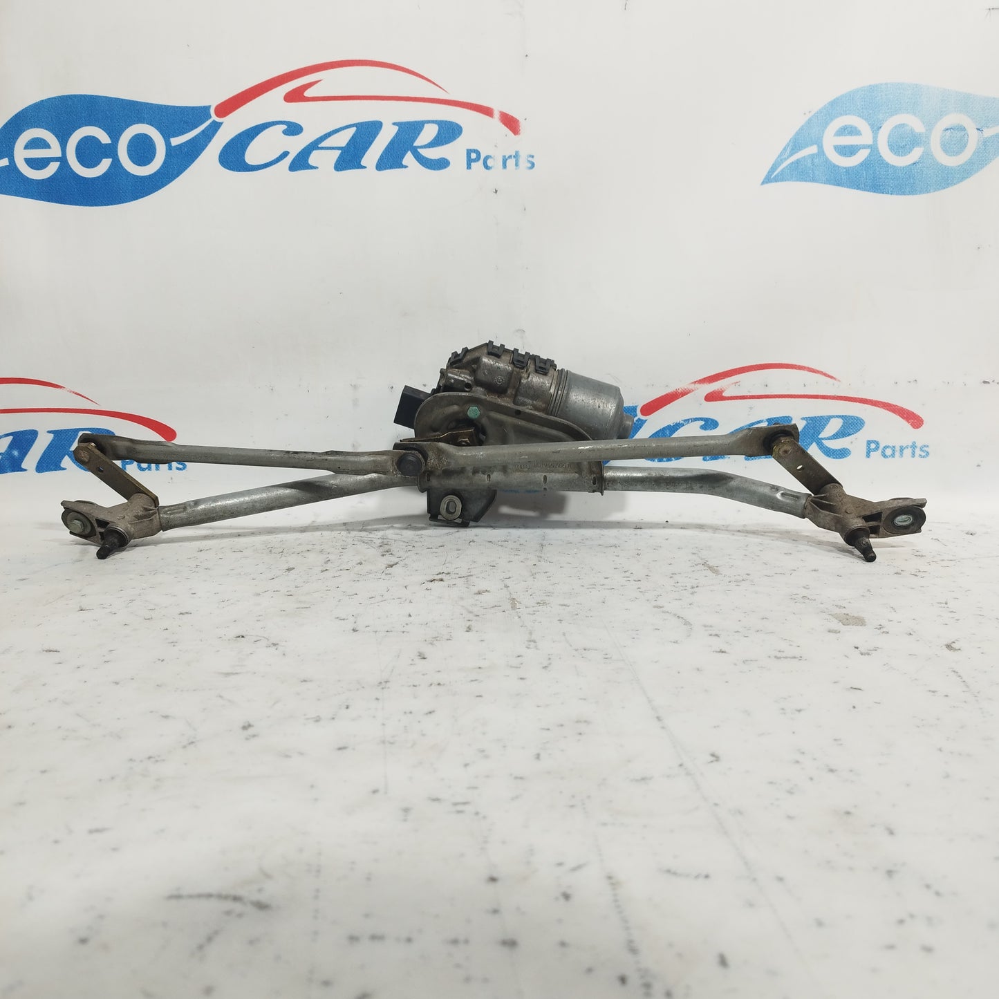 Volkswagen Passat 2003 Front Windshield Wiper Motor 4 Pin Code: 3b1955113d ecoAC8681