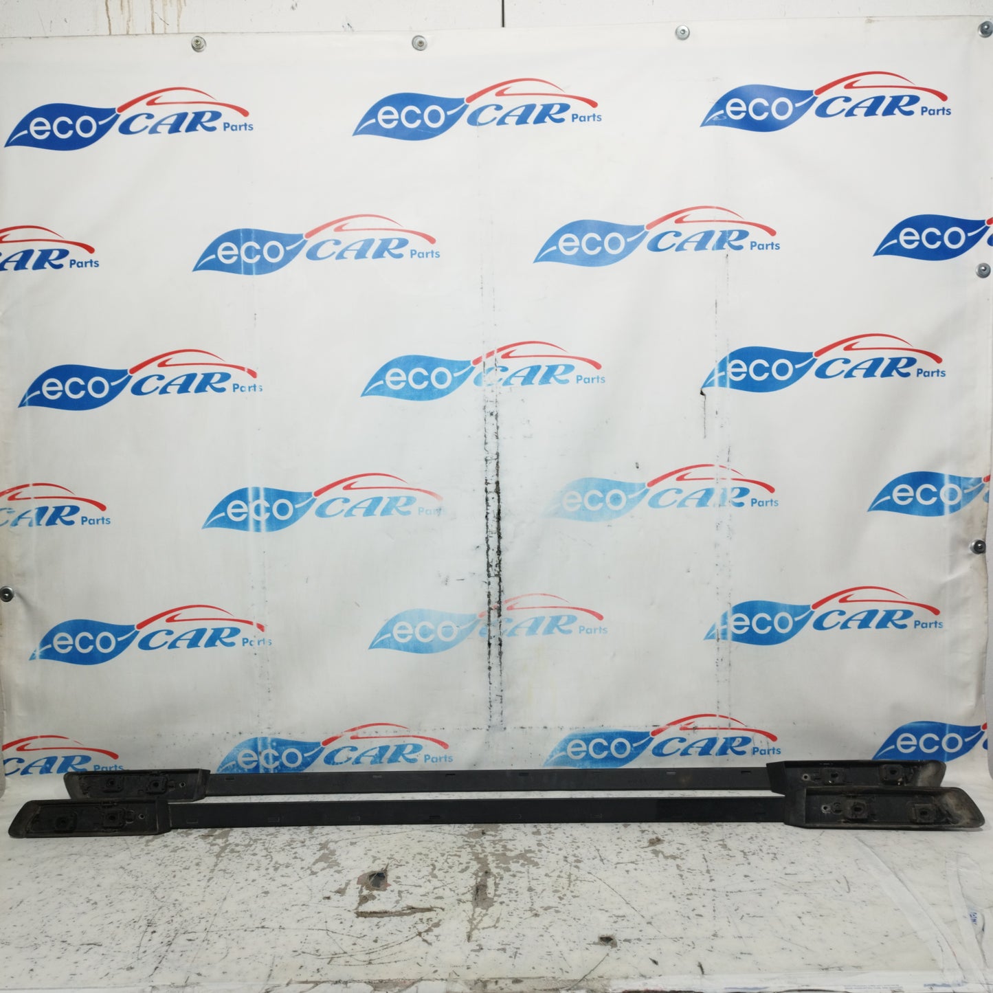 Black longitudinal bars Fiat Freemont 2011 ecoAC10582