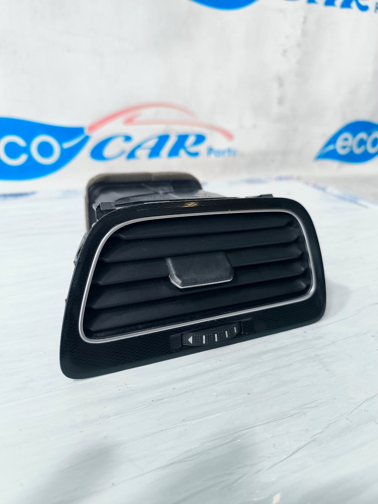 Bocchetta aria cruscotto lato passeggero Volkswagen Golf 7 Cod. 5G1819710 ecoAG6230