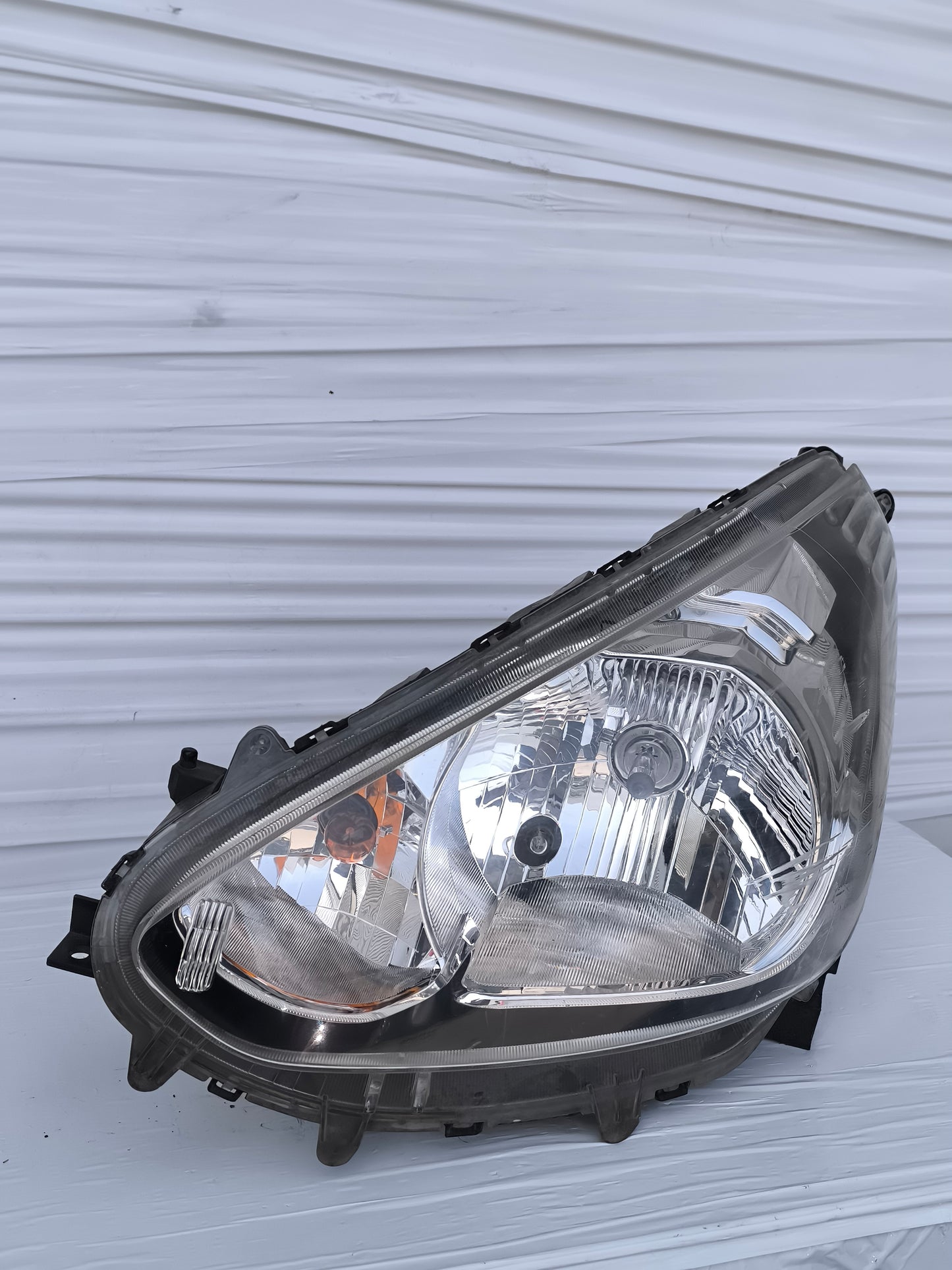 Fanale anteriore sx Mitsubishi Space Star (A00) 2013-2016 ecoAG8544