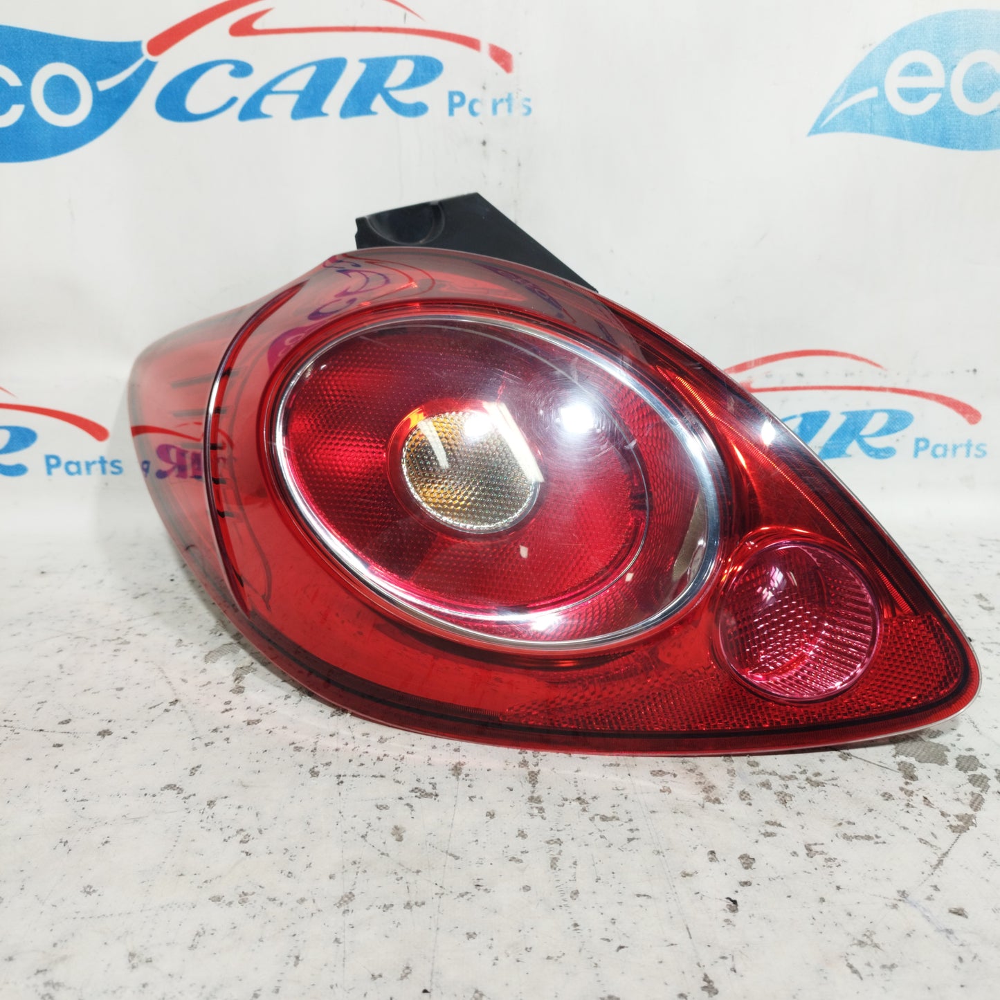 Ford Ka 2014 ecoAC9423 left rear light