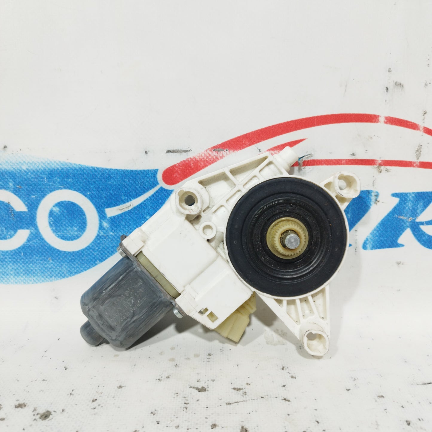 Front right windshield wiper motor Mercedes C-Class W204 2007 code: A2048200242 ecoAC9790