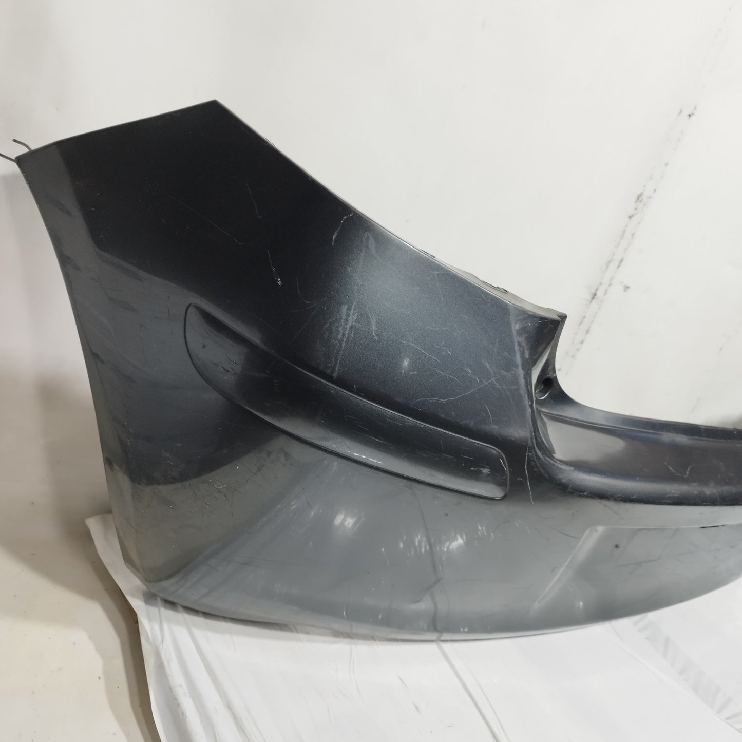 Paraurti posteriore grigio scuro Toyota Yaris 2011 ecoAC15038