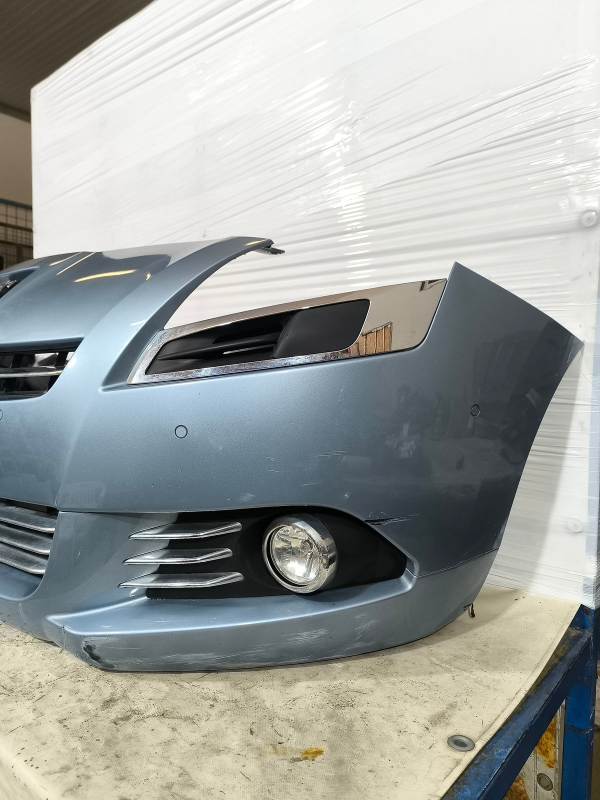 Paraurti anteriore celeste scuro Peugeot 5008 I anno 2009-2013 ecoAG9697