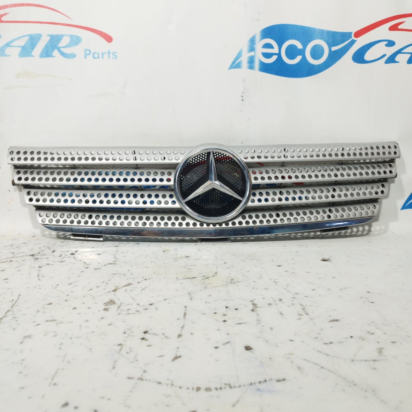Mercedes C-Klasse W203 2005 ecoAC8922 Zentralgrill