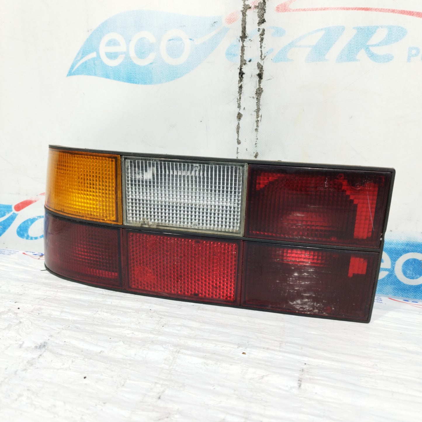 Porsche 924 1980 ecoAC10879 linke Rückleuchte