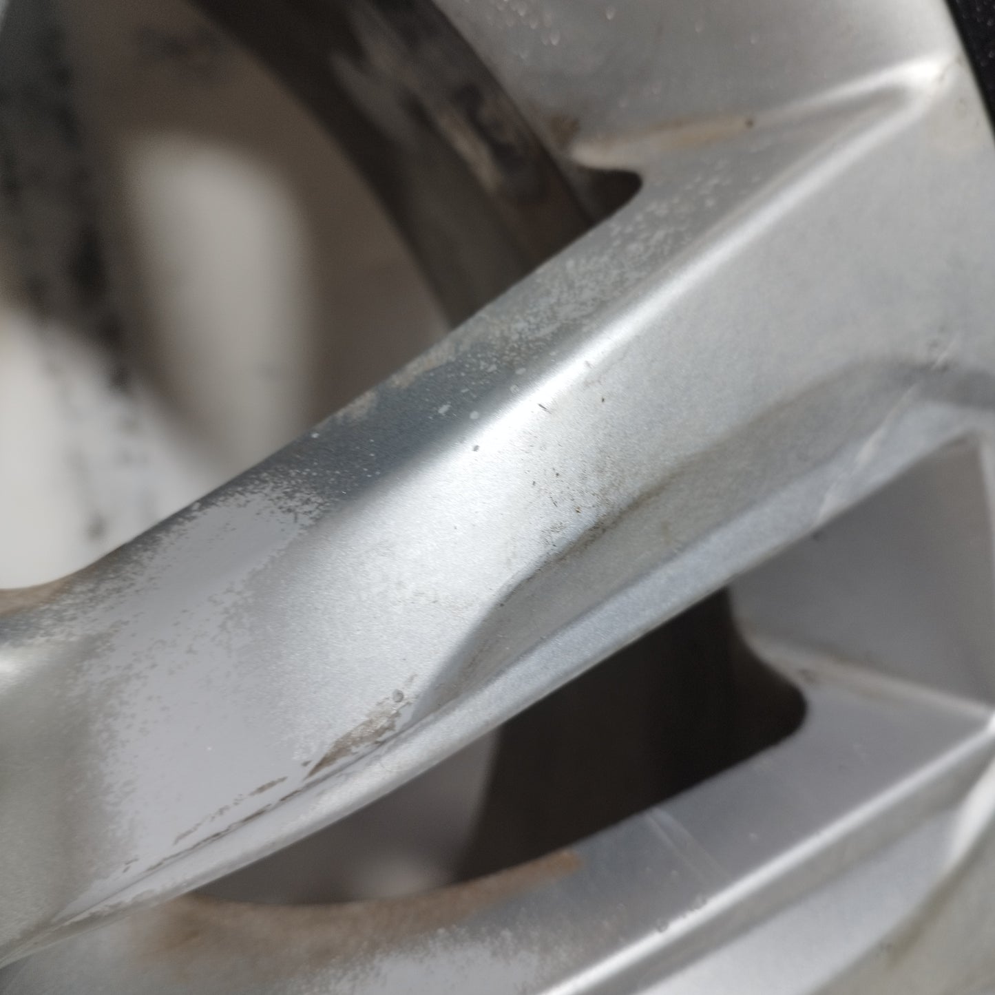 Alloy Wheels with Tires Kia Sorento 2012 ecoAC11656