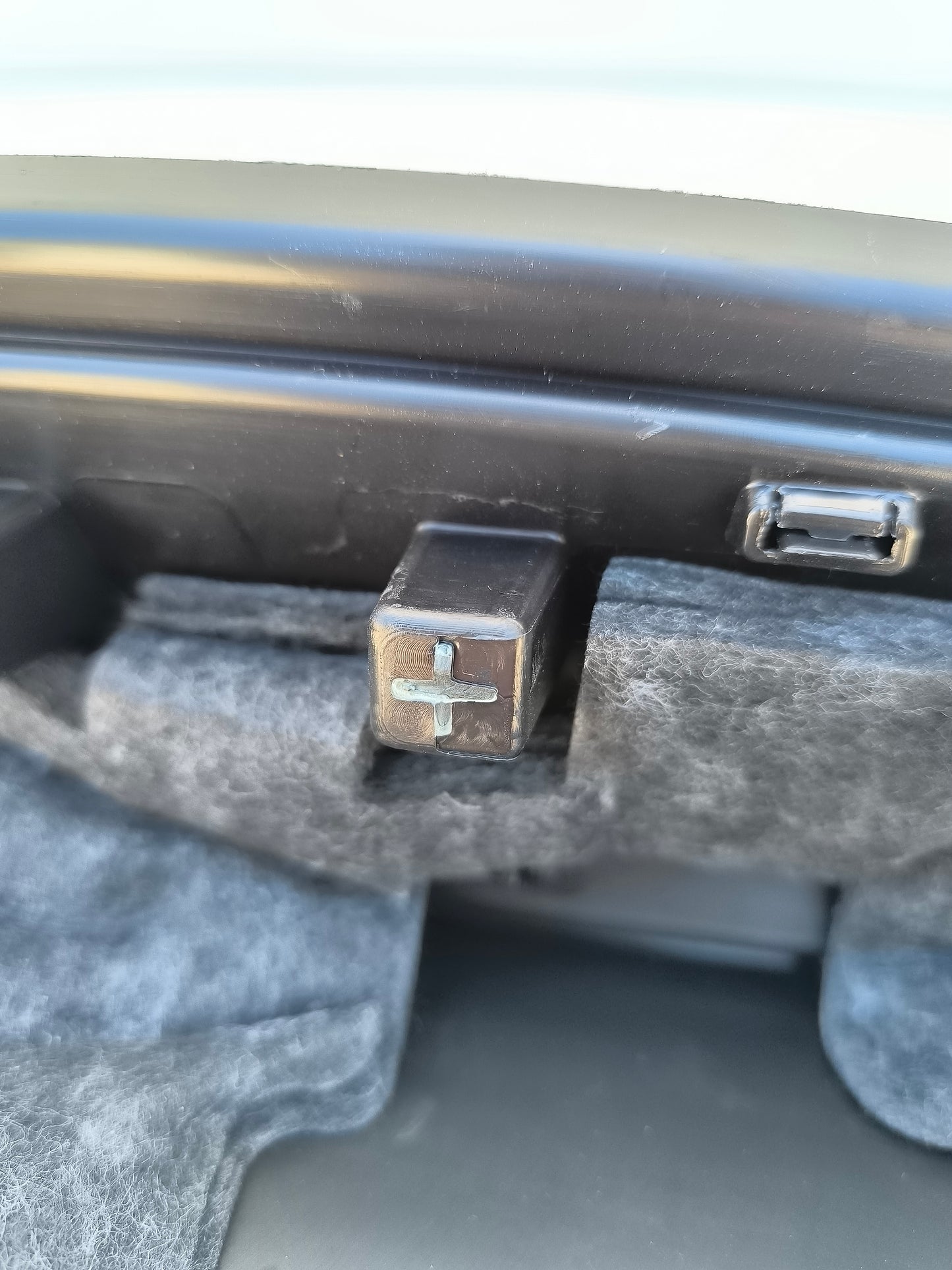 Rear door sill inside trunk Porsche Taycan year 2024 Cod.9j1867707j ecoAG6729