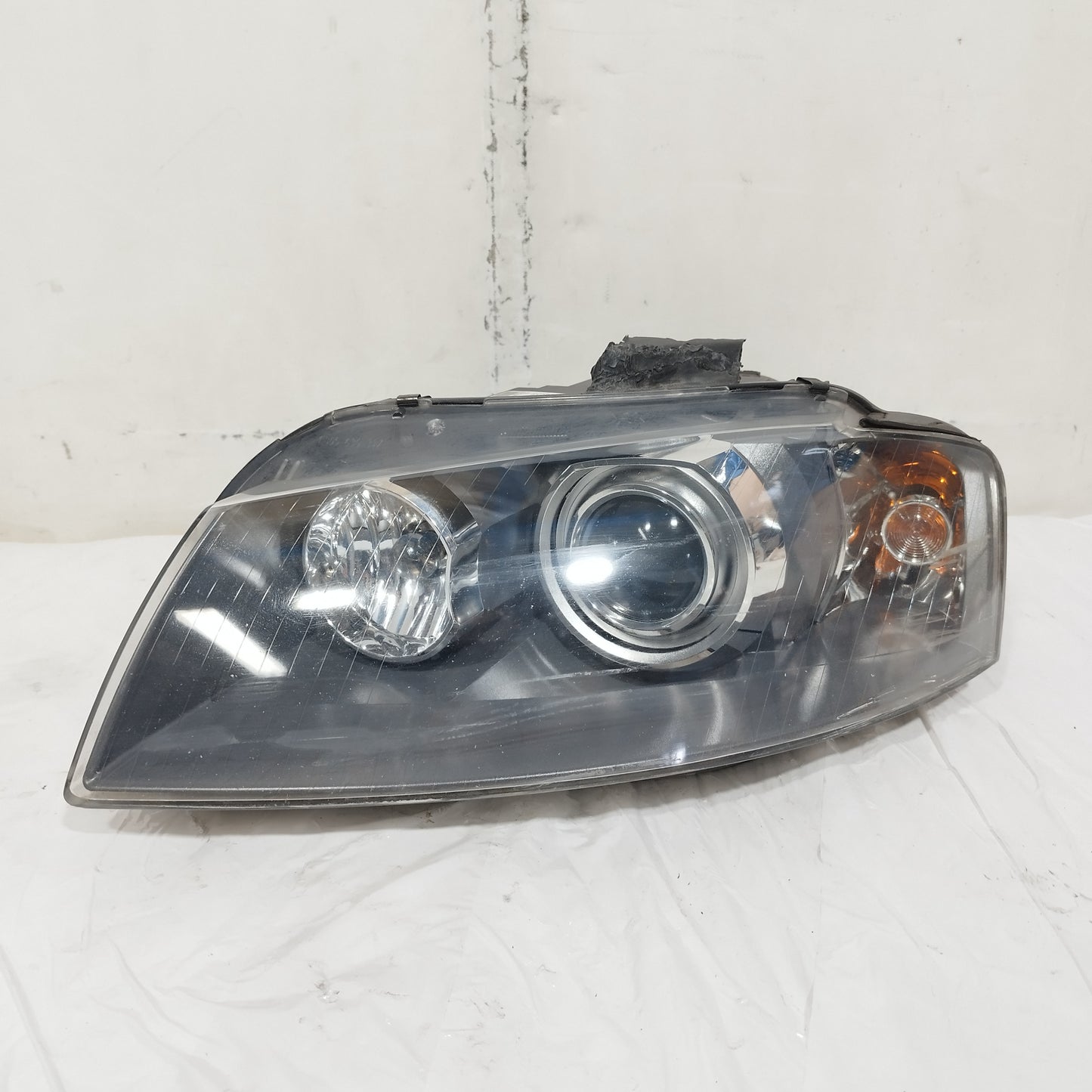 Fanale anteriore sx Xenon Audi A3 (8P / 8PA) 2005-2008 cod: 8P0941029R ecoAC16702