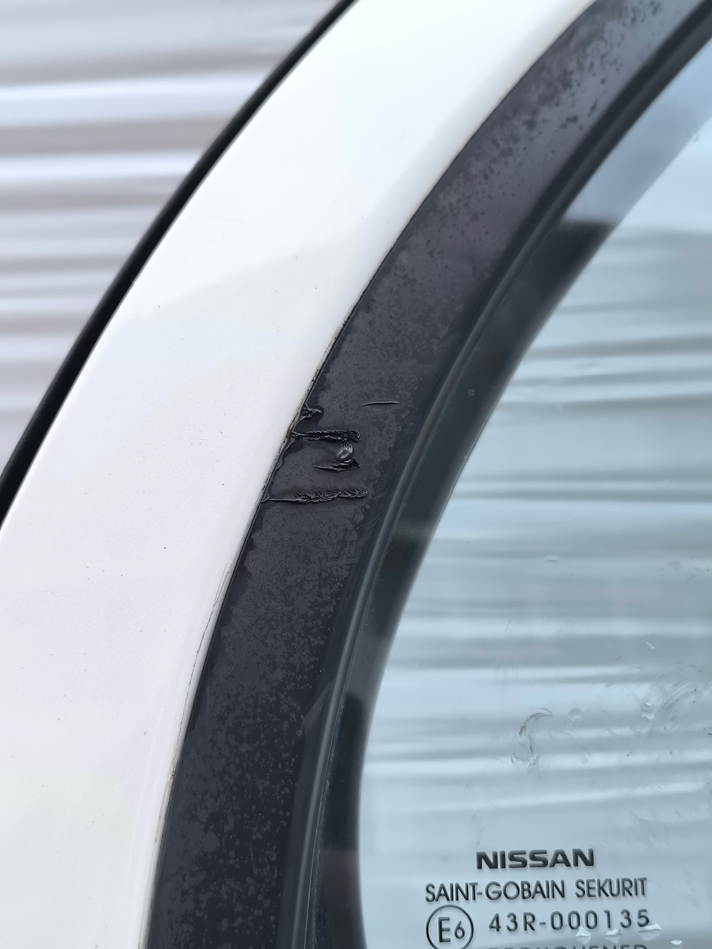 Sportello posteriore dx bianco Nissan Micra k13 2010-2013 ecoAG8016