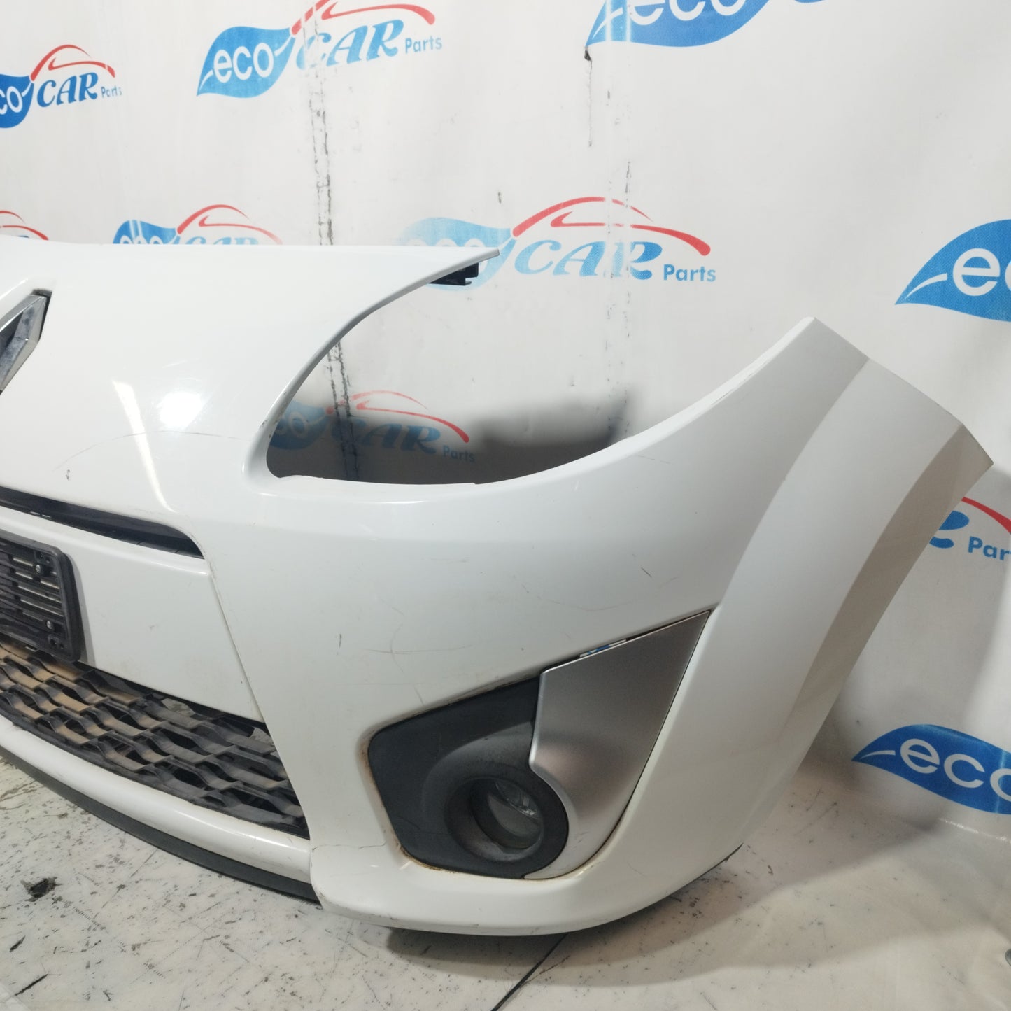 White Front Bumper Renault Twingo 2010 ecoAC10221