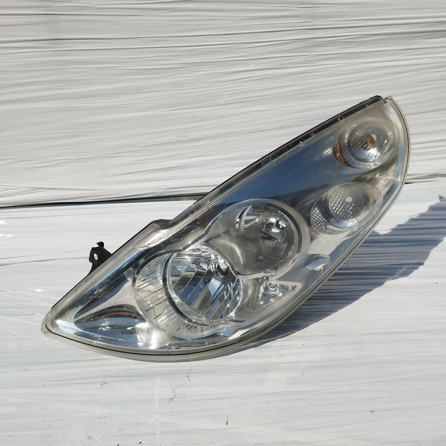 Fanale anteriore sx Opel Movano 2012 cod: 260600049r ecoDM046