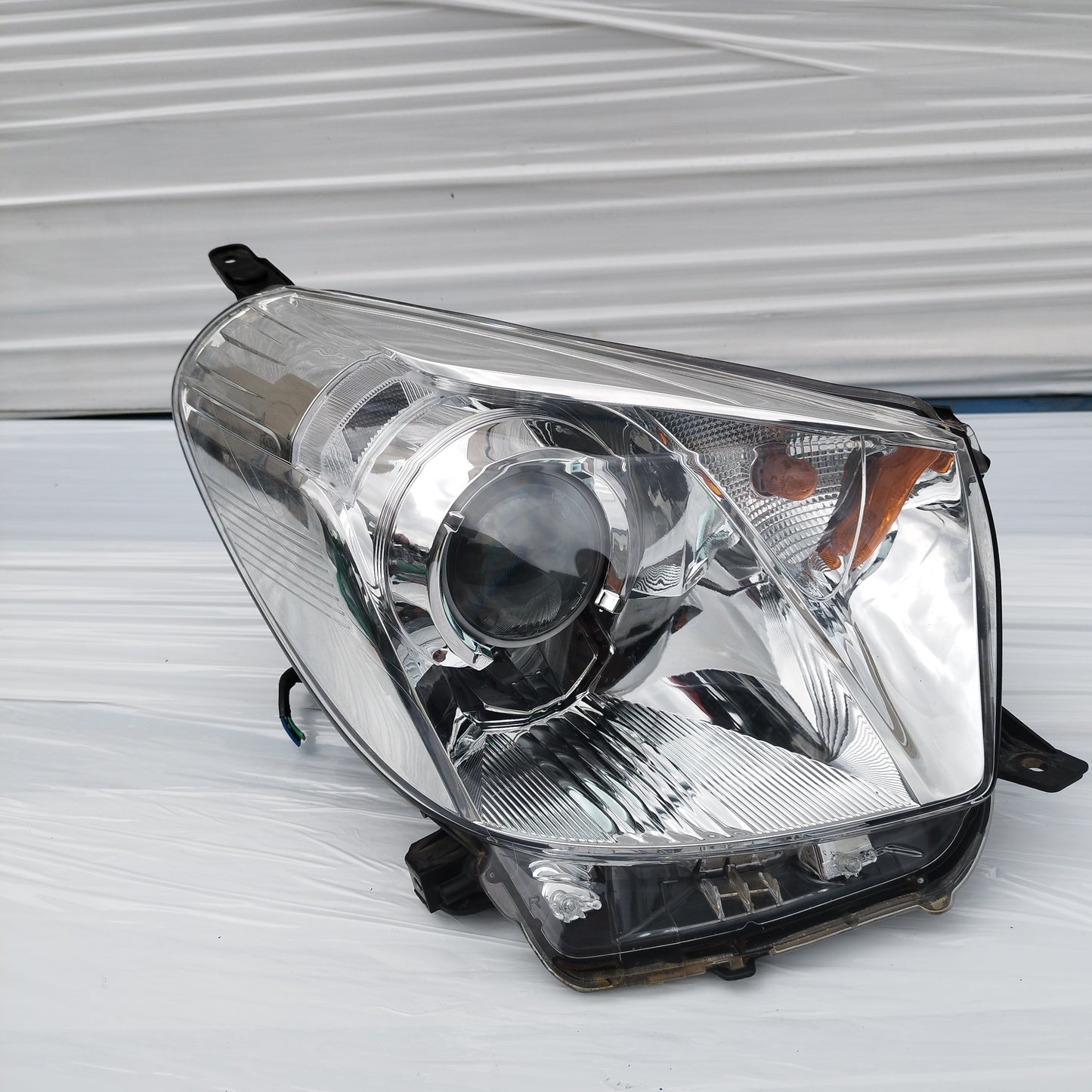 Fanale anteriore dx Toyota IQ 2009-2015 ecoDM181