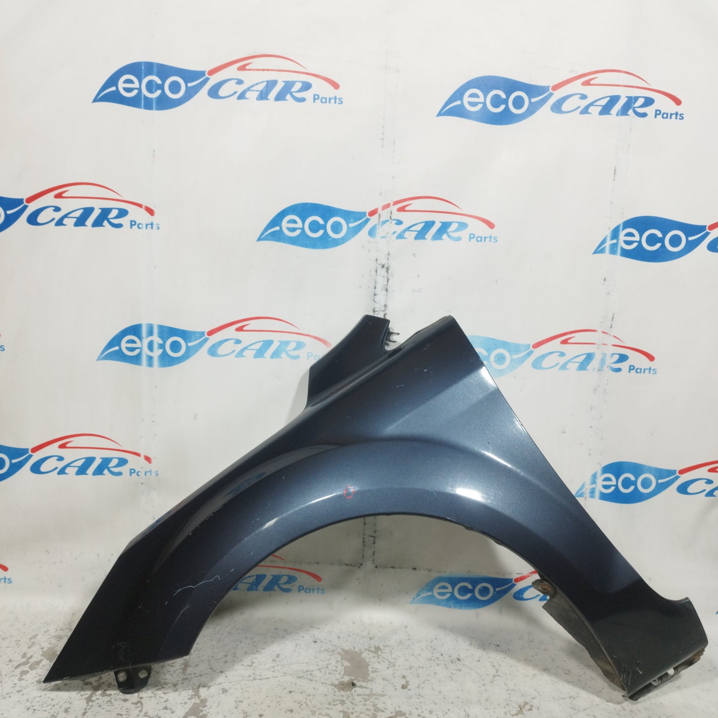 Parafango anteriore sx grigio scuro Ford Focus 2009 ecoAC9956