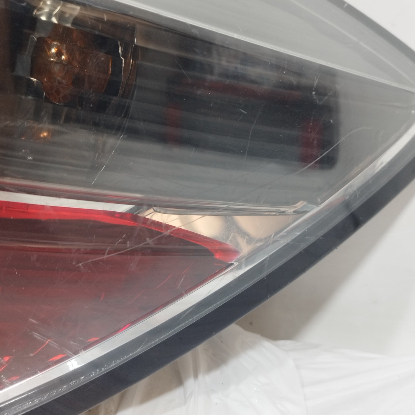 Rechte Rückleuchte Opel Astra J 2007 Code: 13252444 ecoAC13348