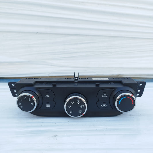 Pulsantiera a / c Kia Ceed 2012 cod: 97250-A2000 ecoAC15832