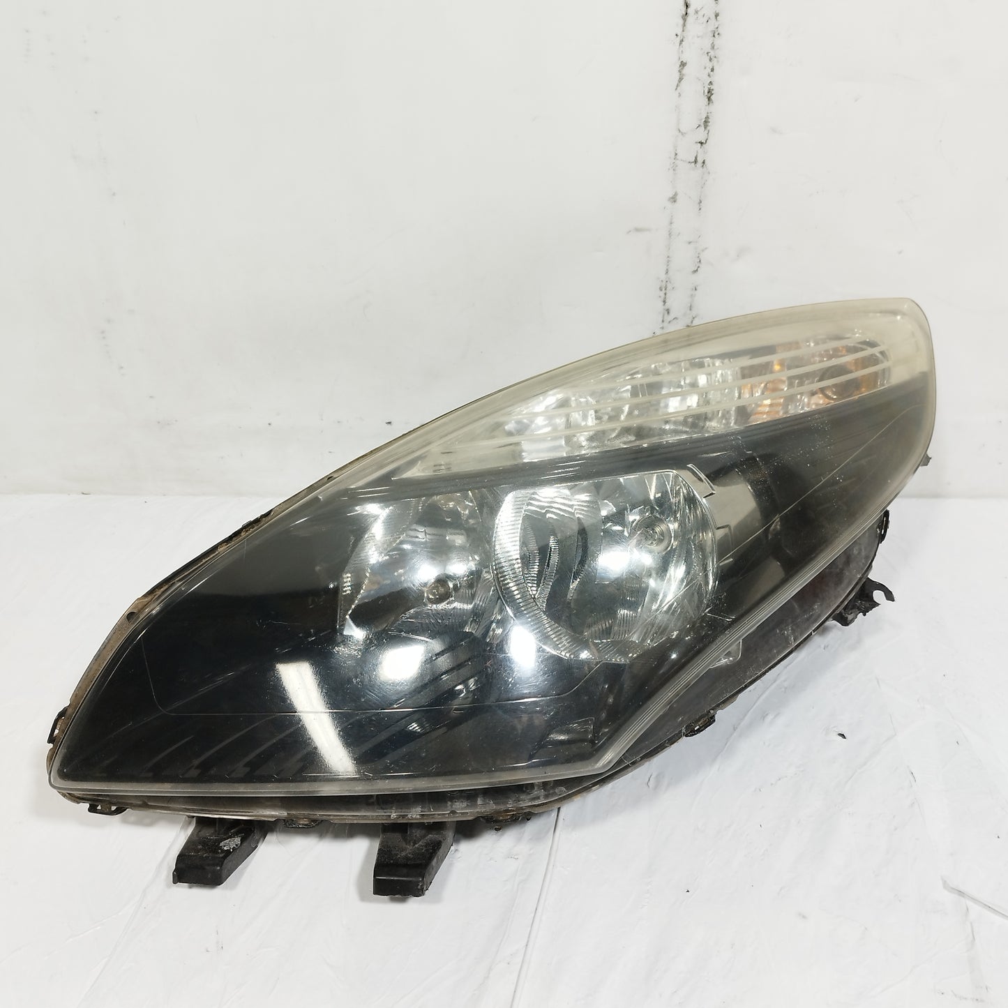 Fanale anteriore sx Renault Scenic 2011 cod: 89902926 ecoAC14696