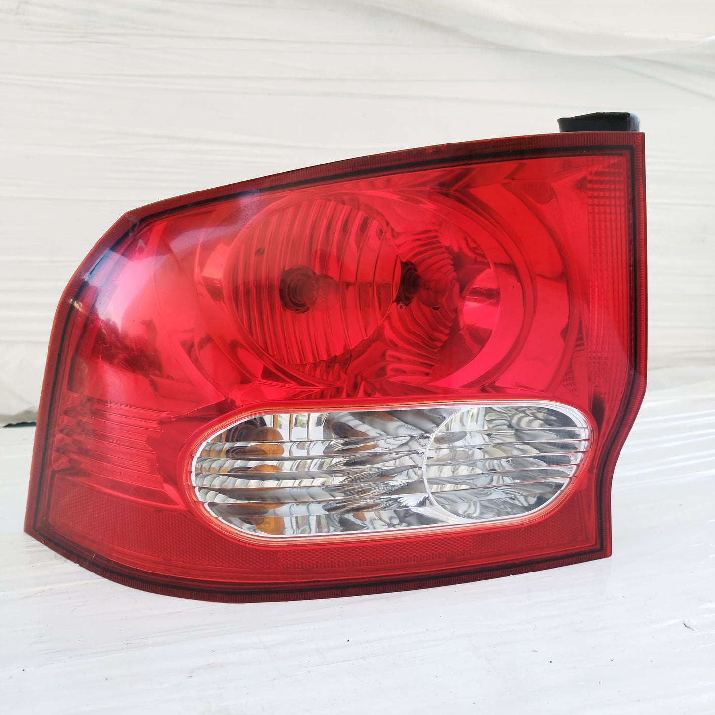 Fanale posteriore sx SsangYong Action 2006-2011 ecoDM326