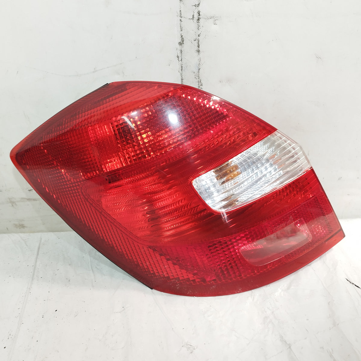 Fanale posteriore sx Skoda Fabia (5J) 2007-2014 cod: ZSB5J6945095 ecoDM194