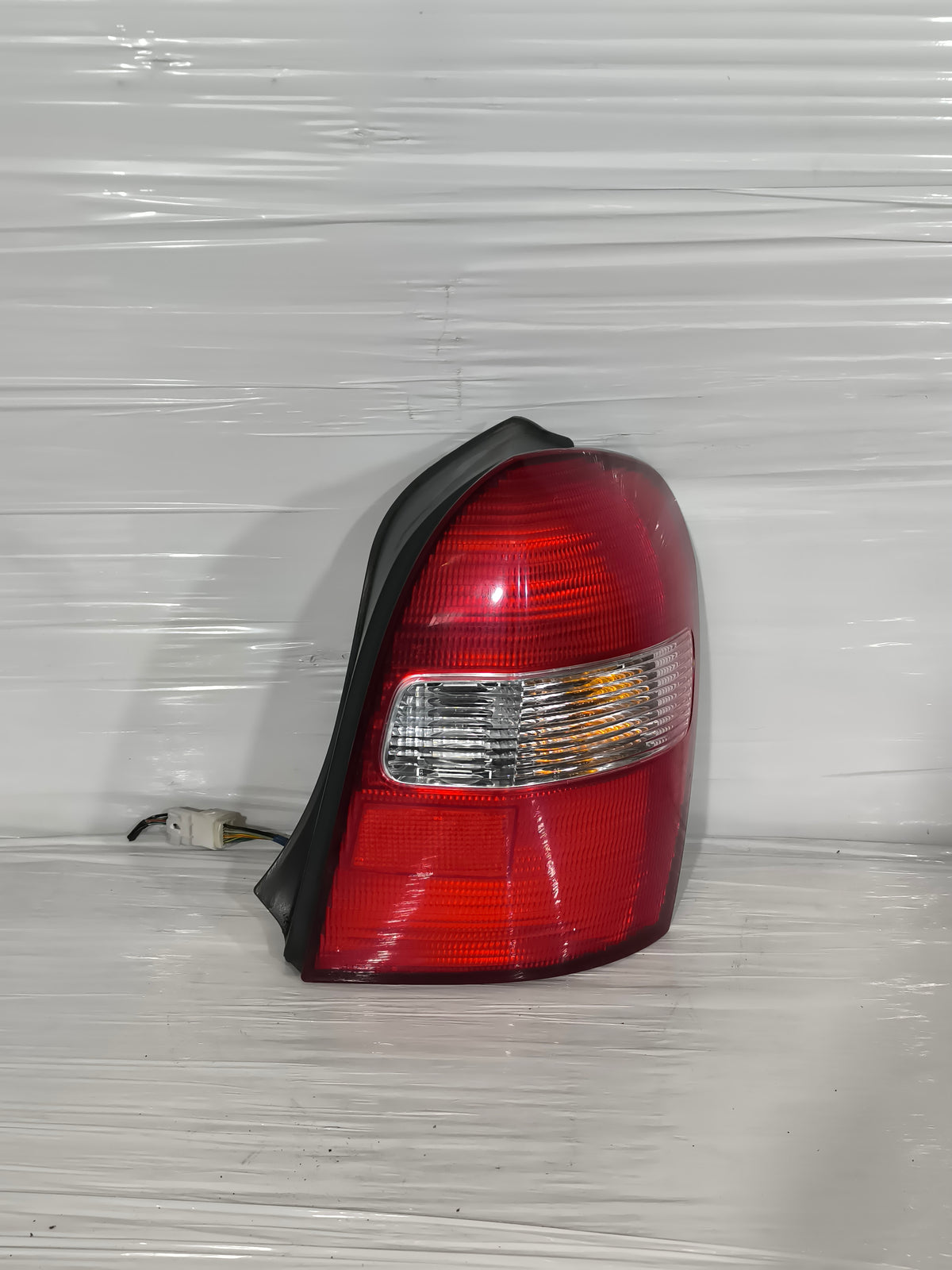 Fanale posteriore dx Mazda 323 Hatchback anno 1998-2000 5 p ecoAG9850