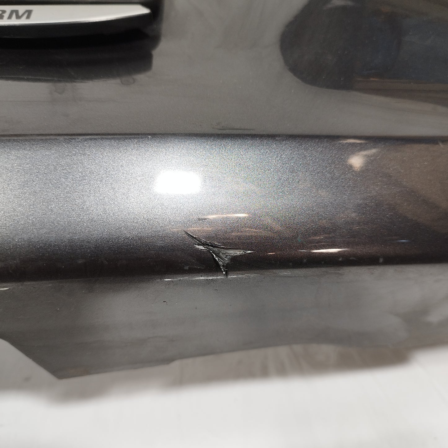 Paraurti posteriore grigio scuro Toyota Yaris 2011 ecoAC14202