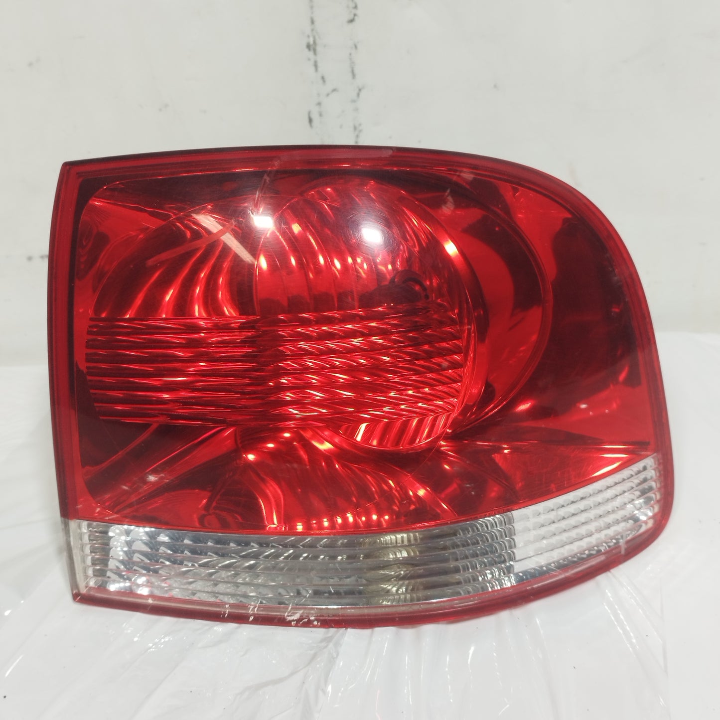 Fanale posteriore esterno dx Volkswagen Touareg 2005 cod: 28258002 ecoAC15150