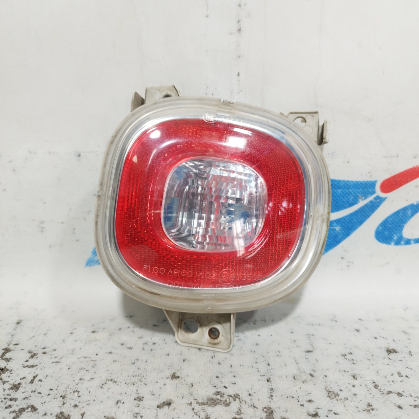 Rear light inside right bumper Fiat 500L 2013 Code: 51959332 ecoAC9304
