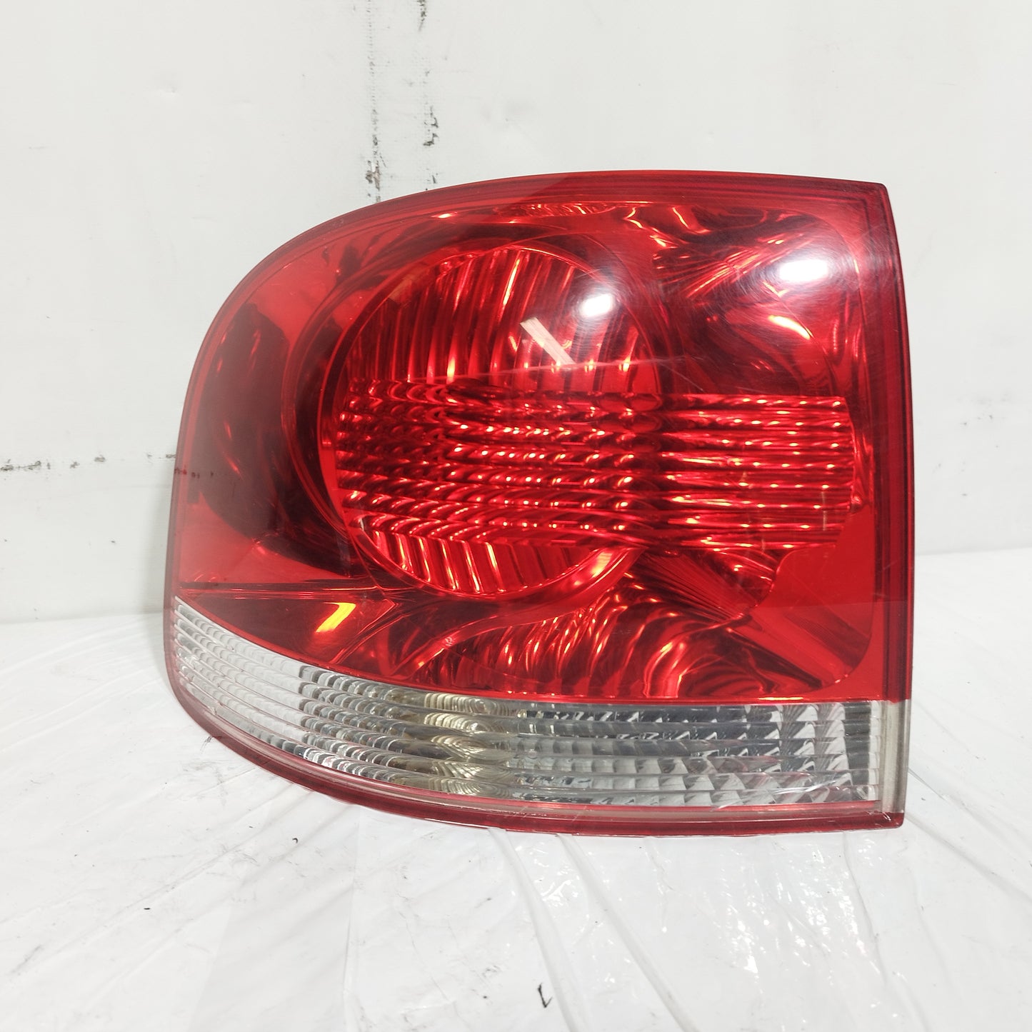 Fanale posteriore sx Volkswagen Touareg 2003 ecoAC15127