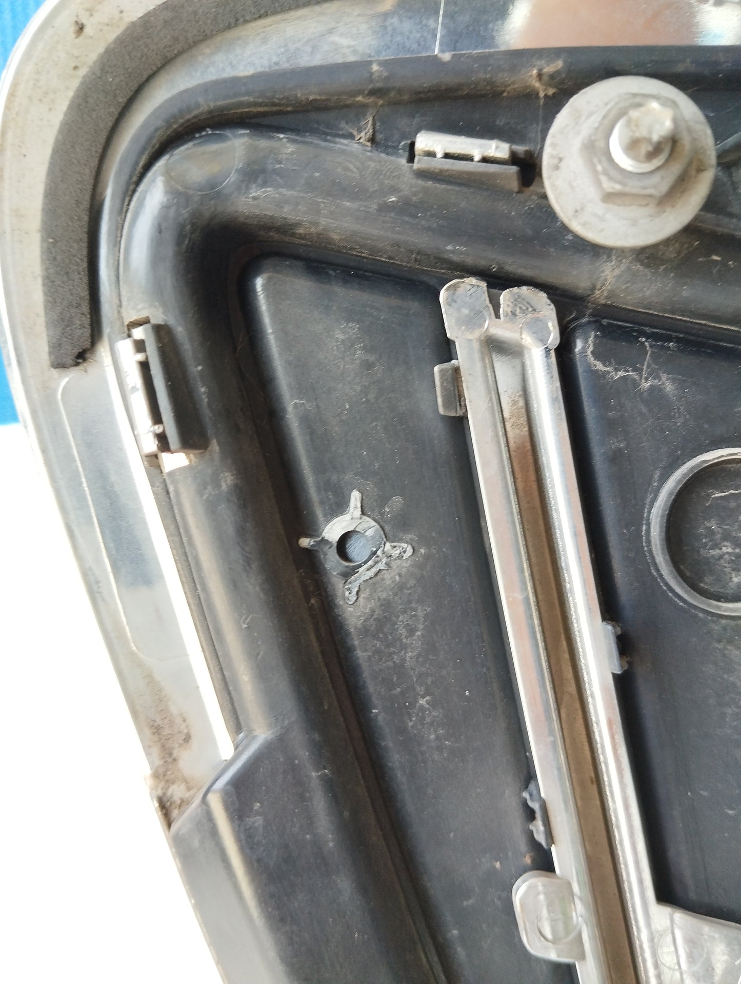 Zentraler Kühlergrill Lancia Musa 2011 Cod. 51810093 ecoAG5487