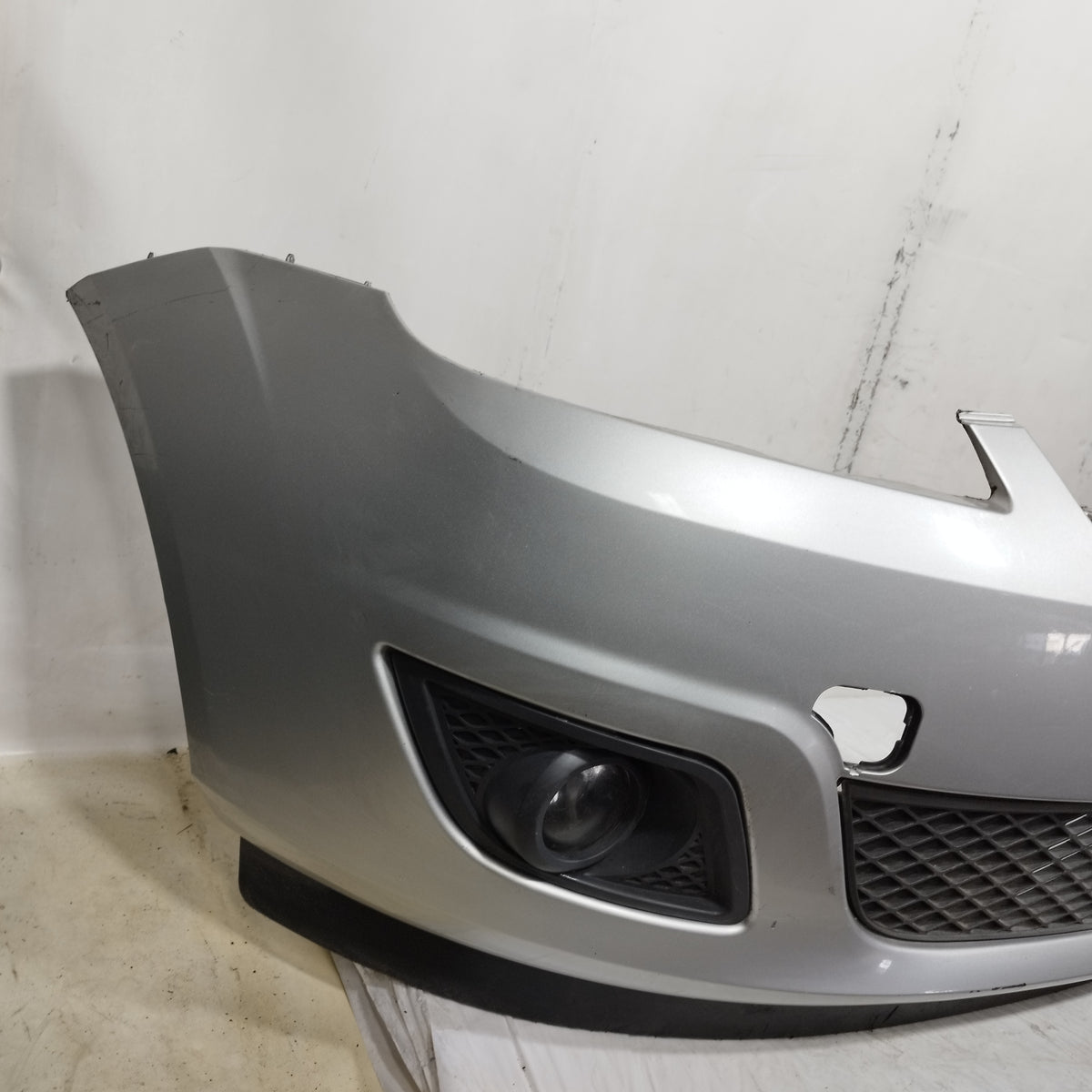 Paraurti anteriore grigio Ford Fiesta MK6 2006-2008 ecoAC16757