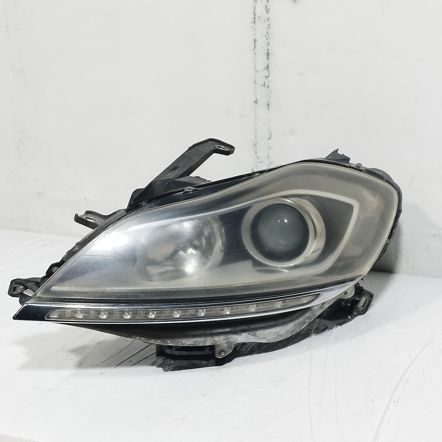 Fanale anteriore sx Lancia delta (844) III serie  2008-2014 cod: 51824830 ecoAC15012