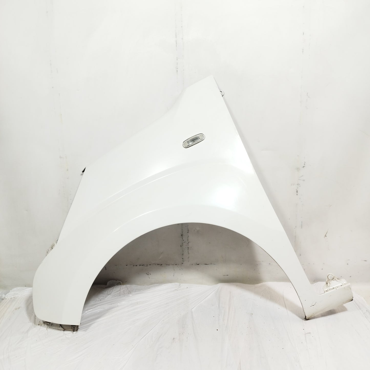 Parafango anteriore sx Bianco Fiat Fiorino 2010 ecoc15446