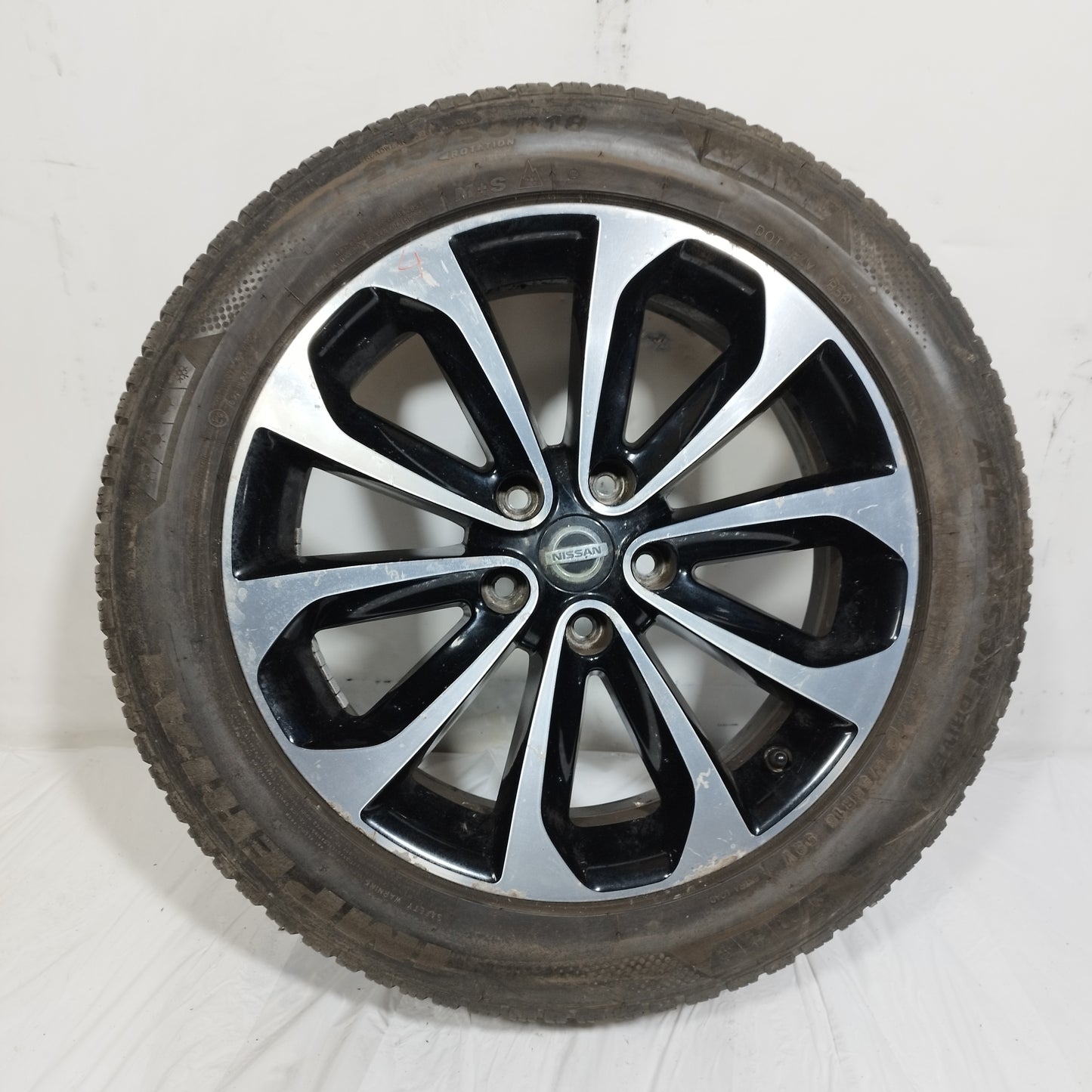 Cerchi in lega con gomme Nissan Qashqai 2012 ecoAC15024
