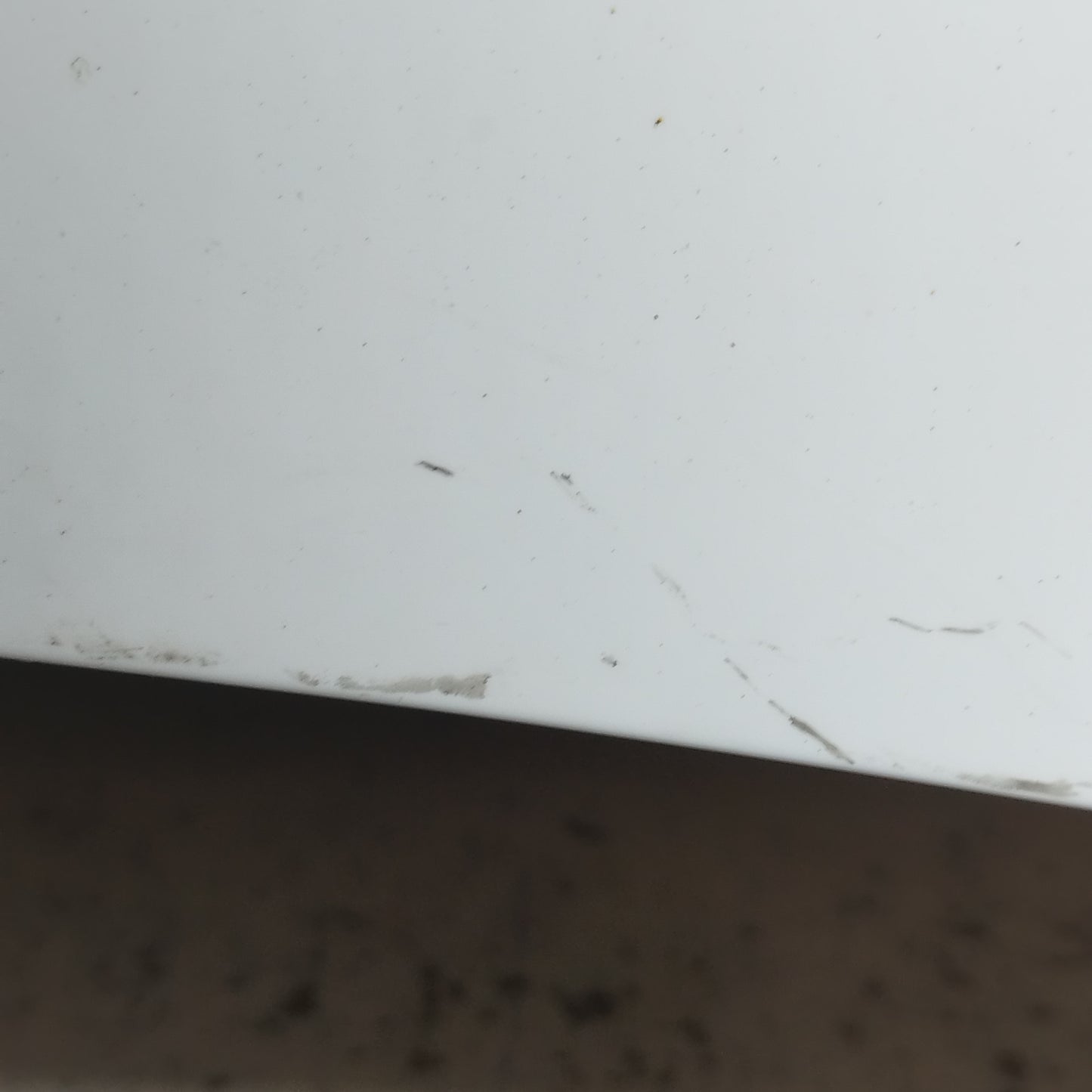 Weiße Motorhaube Ford Focus 2011 ecoAC10984