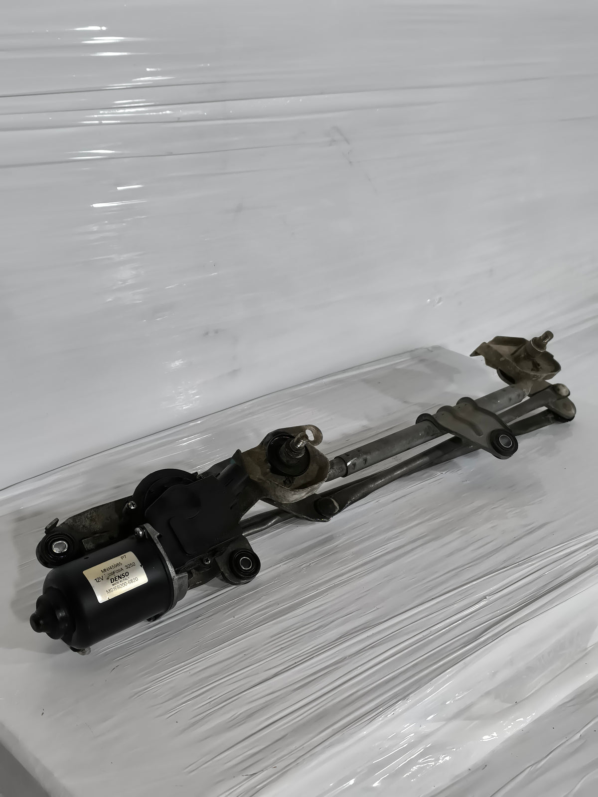 Motorino tergicristalli anteriore Mitsubishi Colt VI (Z30) anno 2004-2012 cod: MN145985 ecoAG9878