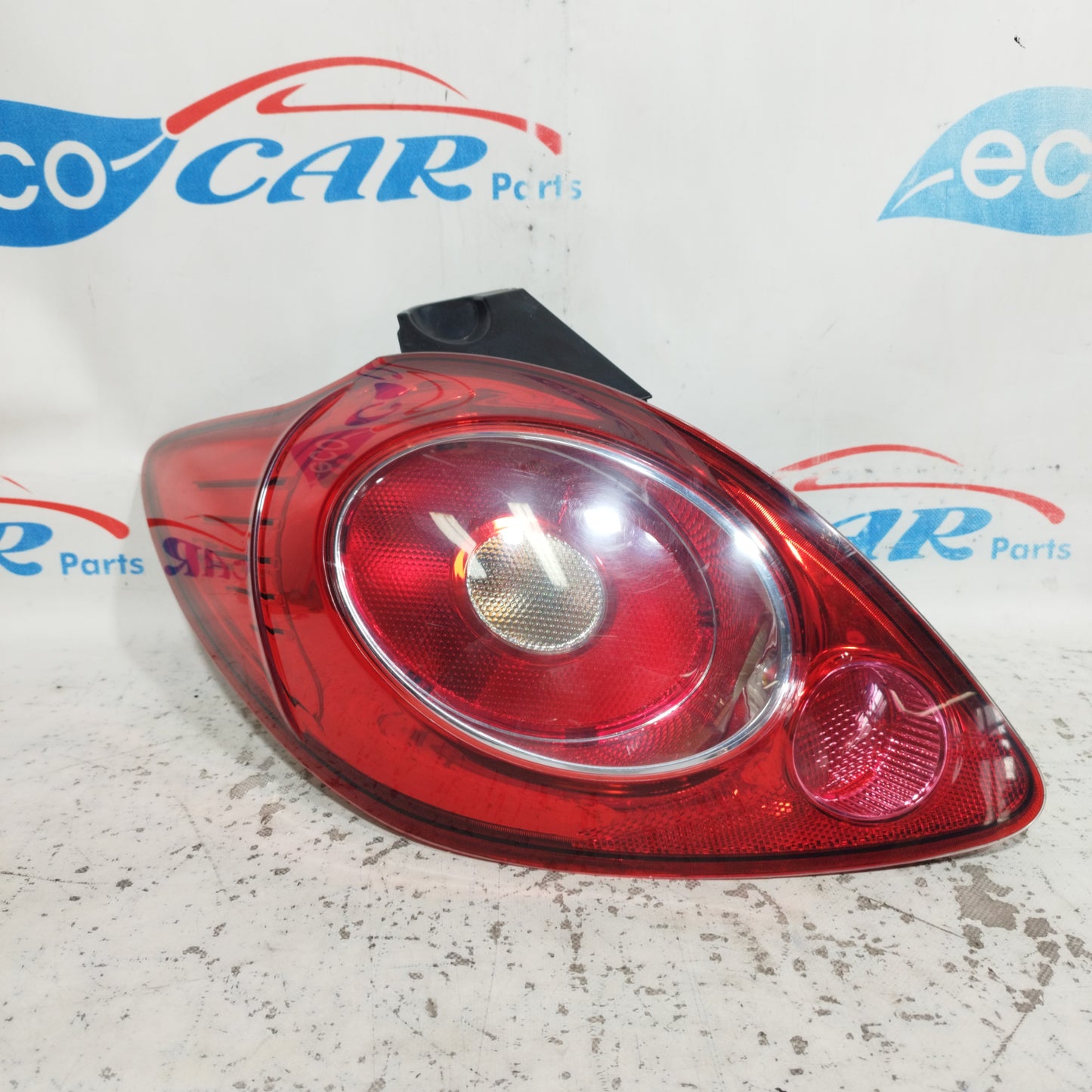 Ford Ka 2014 ecoAC9423 left rear light