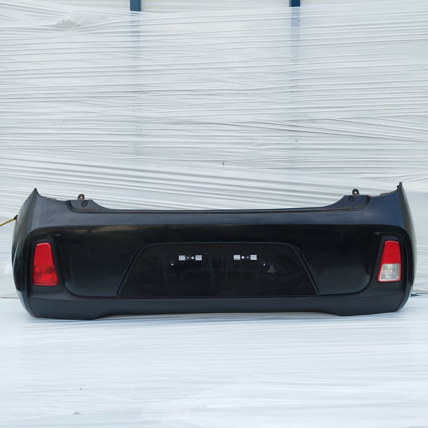 Paraurti posteriore nero Kia Picanto 2015 cod: 86611-1Y700 ecoDM137
