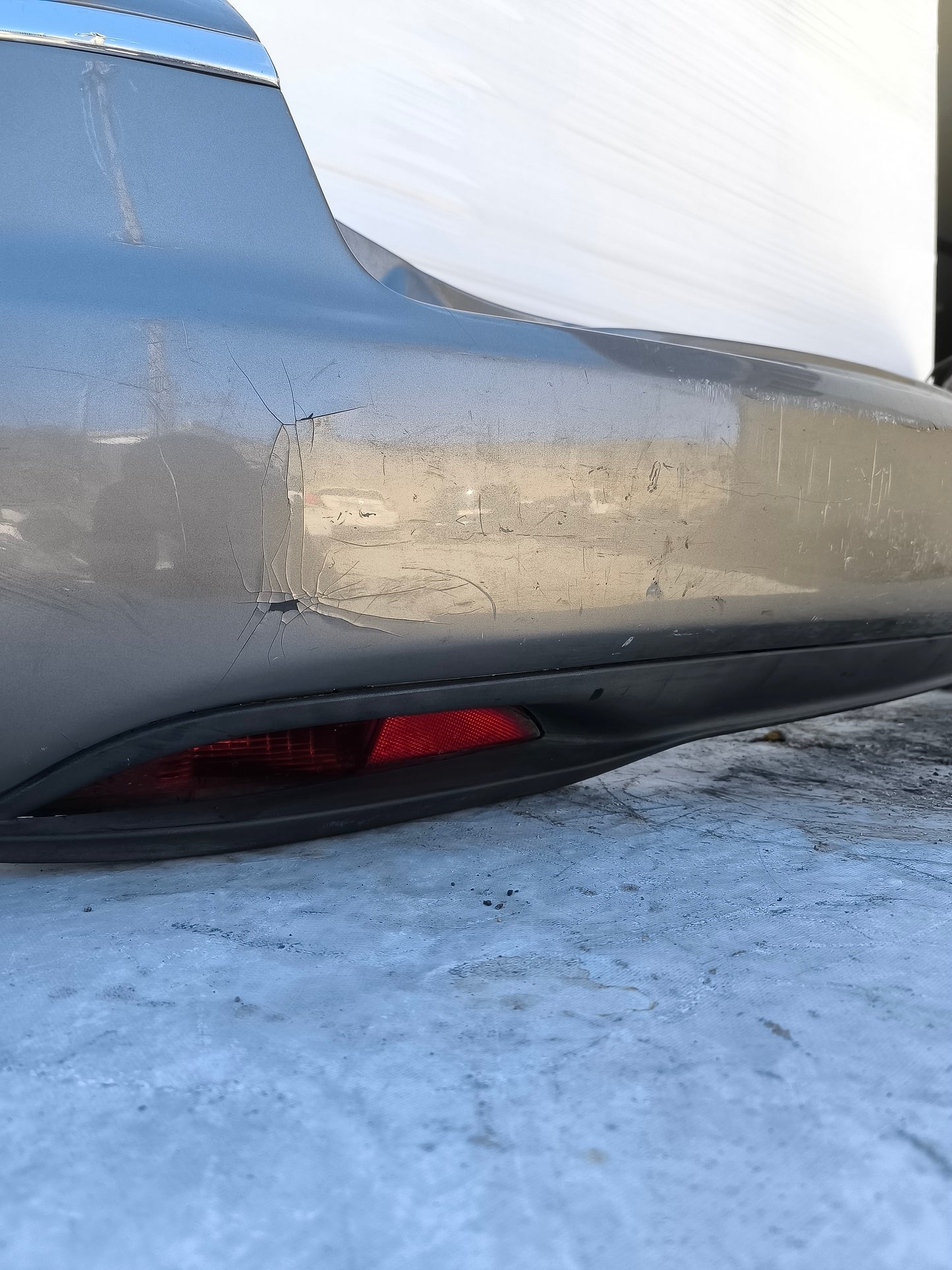 Paraurti posteriore grigio scuro Lancia Musa anno 2010 ecoAG8375