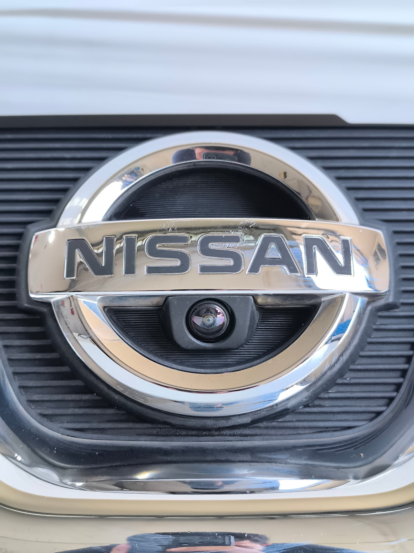 Mascherina anteriore con telecamera Nissan Qashqai (J10) 2010-2013 Resyling cod: A0455283 ecoAG8499