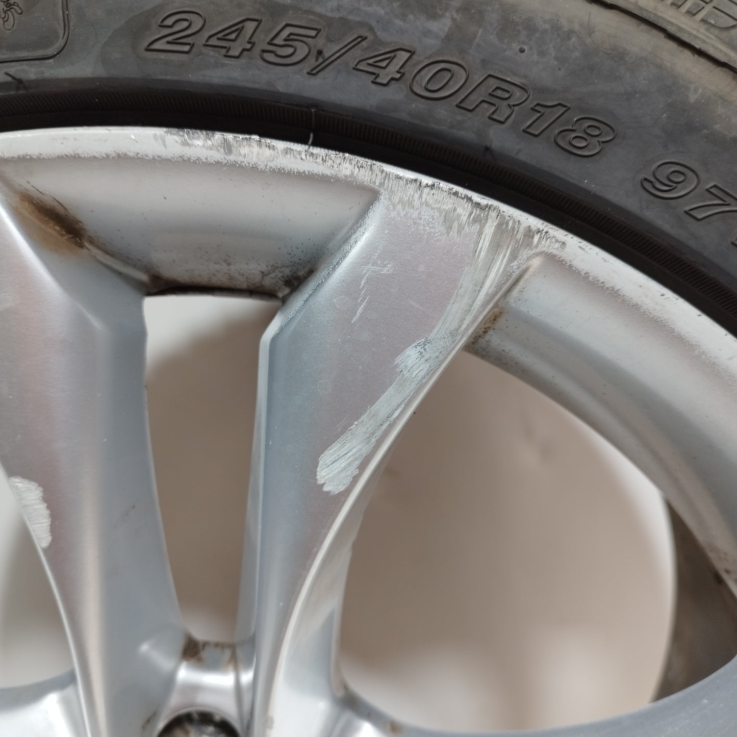 Cerchi in lega con gomme Audi A6 2010 ecoAC13041