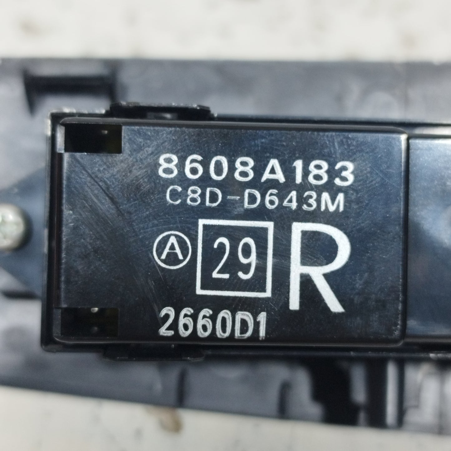 Rear right button panel Peugeot 4007 2008 Code: 8608A183 ecoAC9150