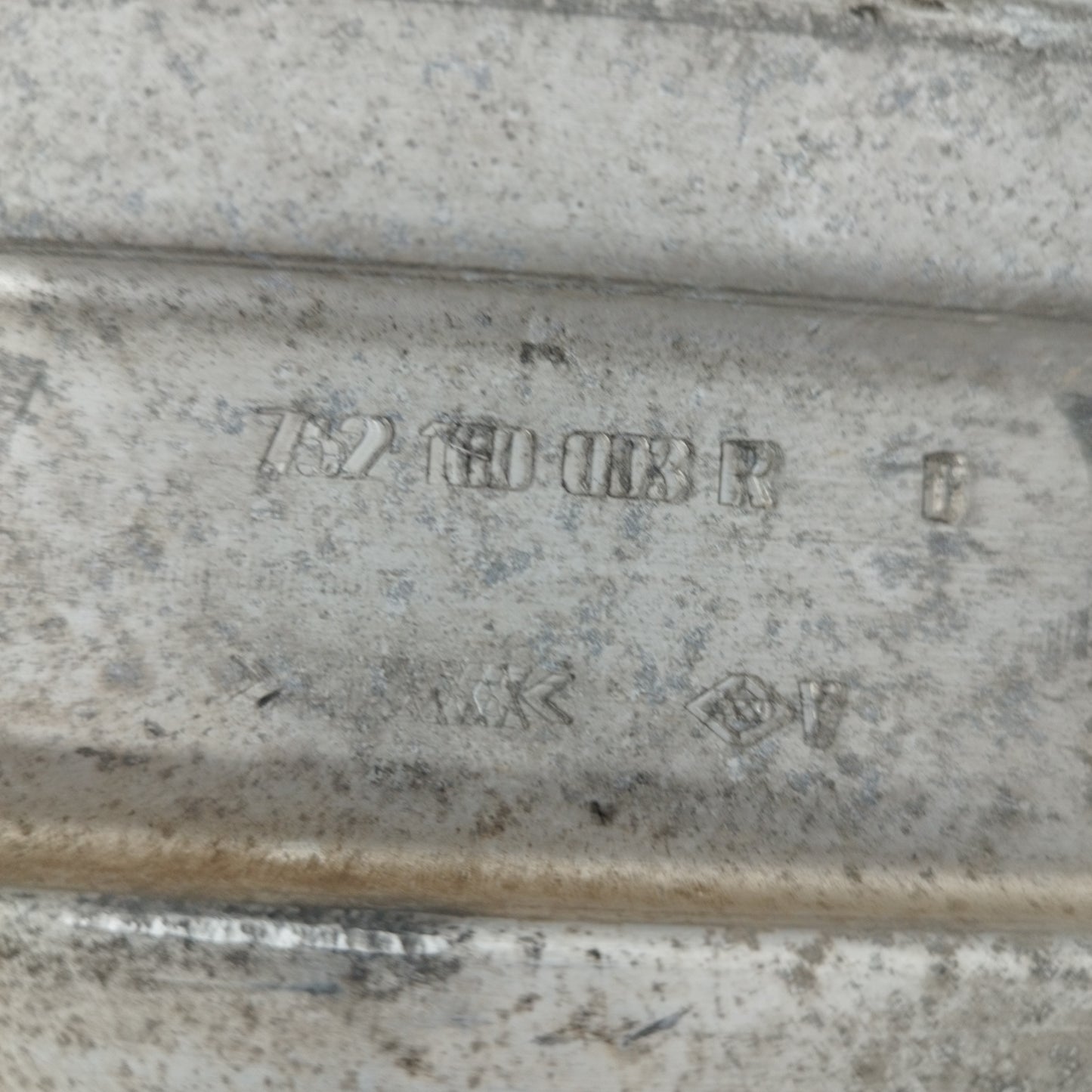 Renault Megane 2010 Frontstoßstangenverstärkung Code: 7521000035R ecoAC8800